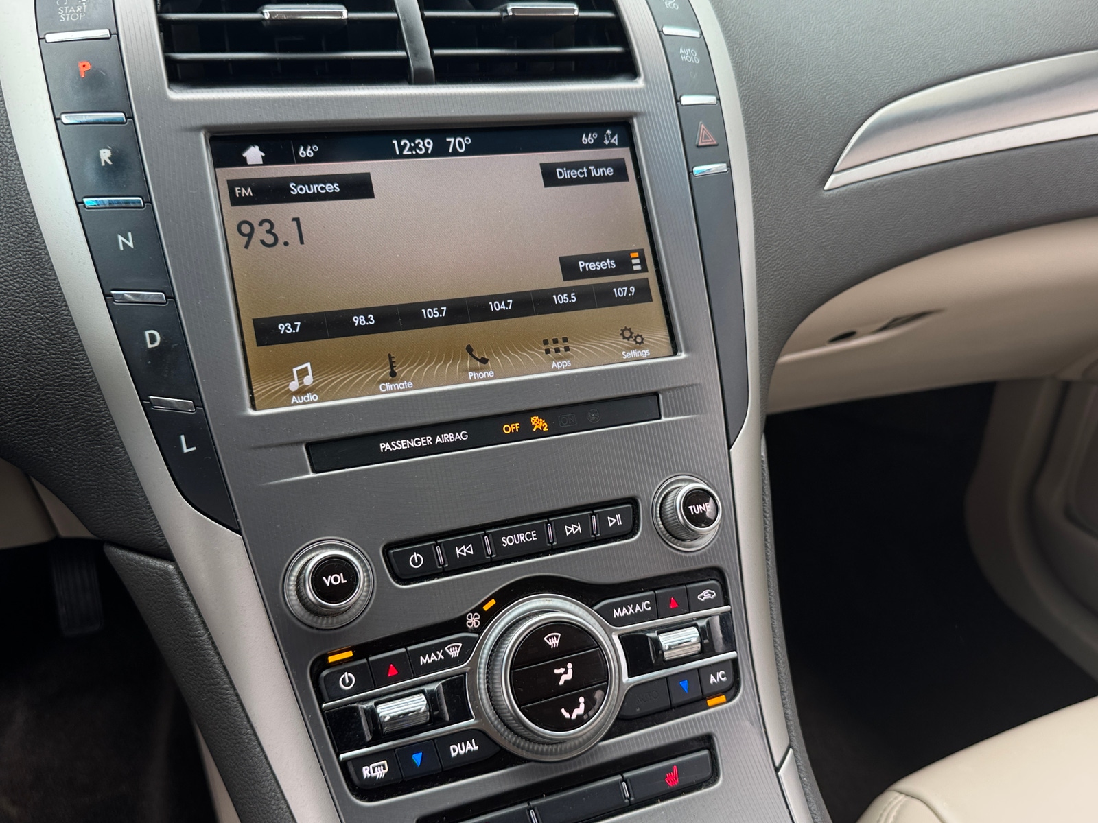 Thumbnail: 2019 Lincoln MKZ - 3