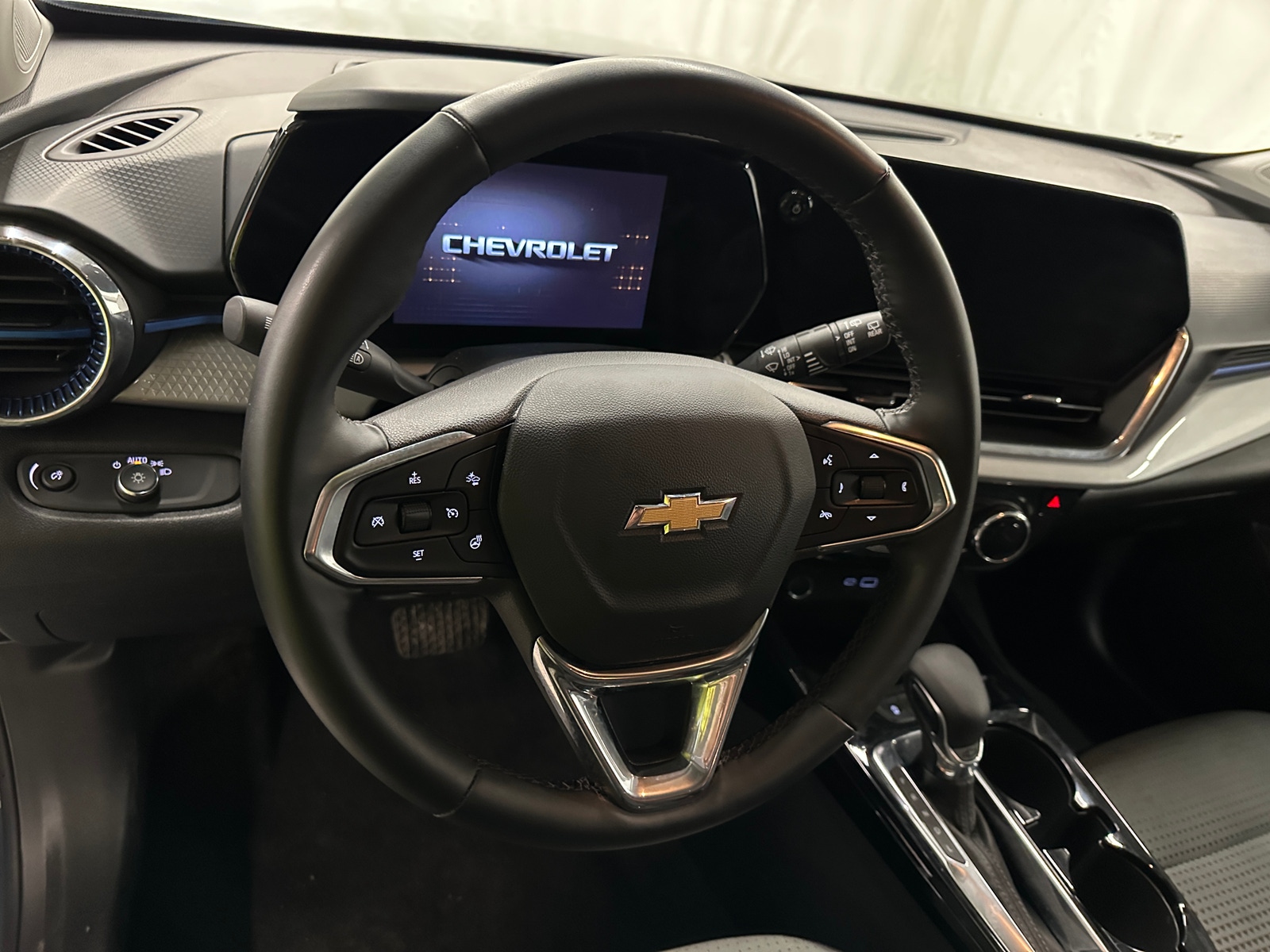 Thumbnail: 2025 Chevrolet Trax - 5