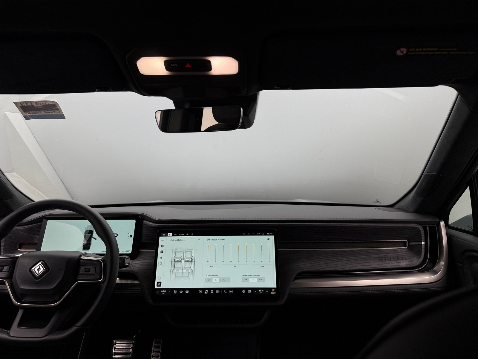 Thumbnail: 2024 Rivian R1S - 3