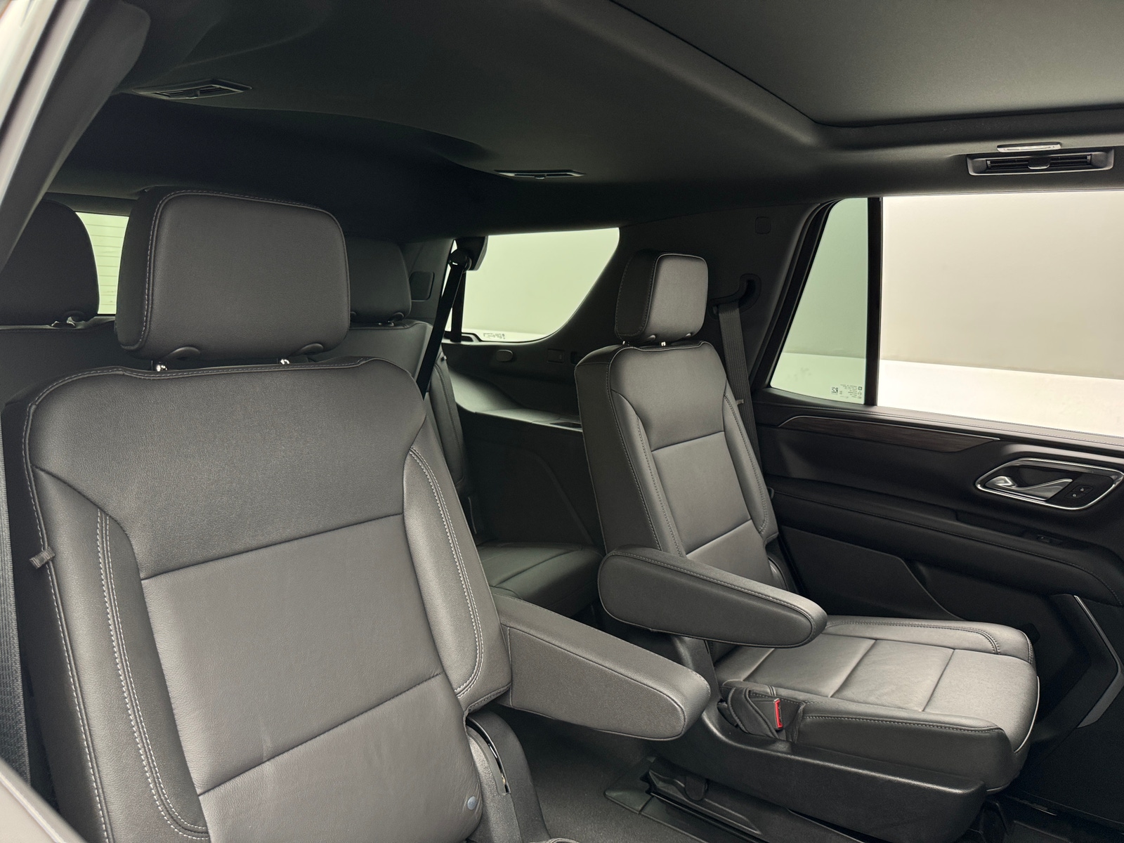 Thumbnail: 2023 Chevrolet Tahoe - 5