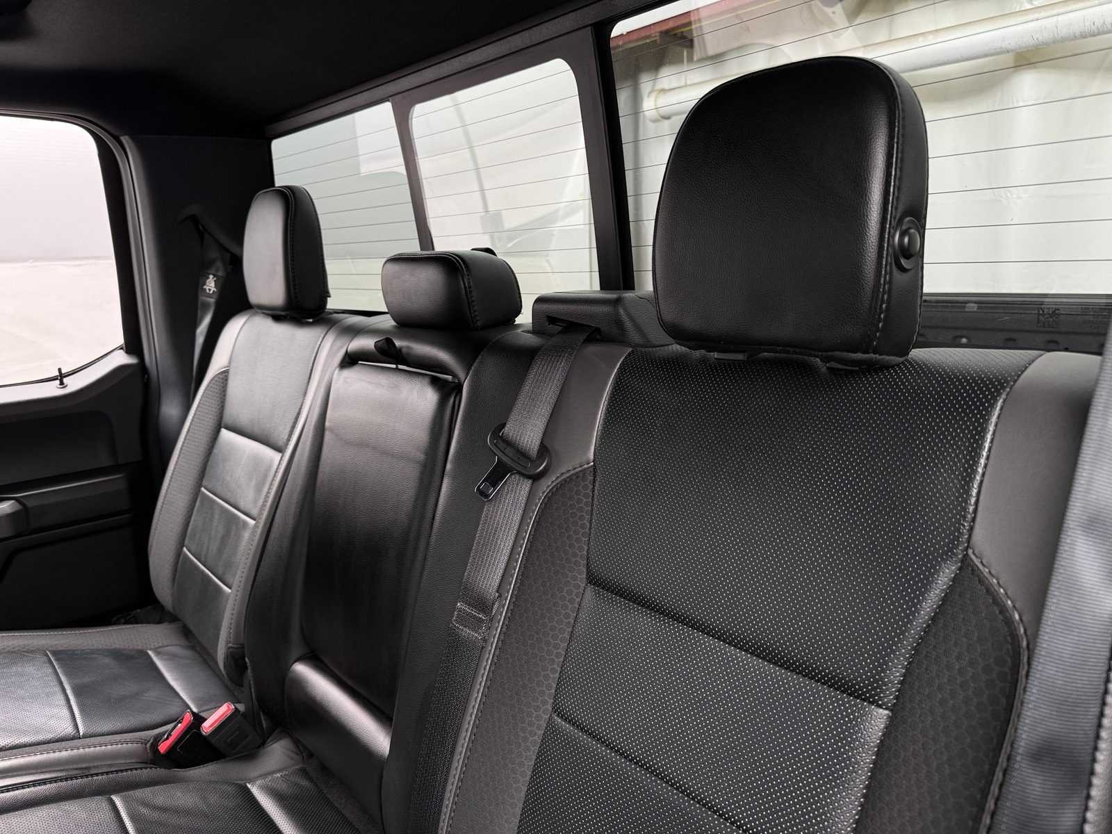 Thumbnail: 2019 Ford Econoline - 6