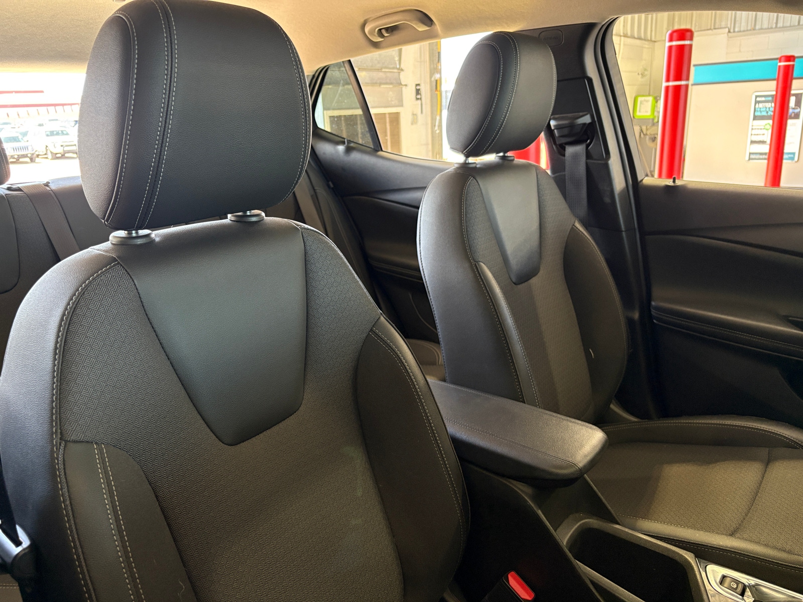 Thumbnail: 2025 Buick Encore GX - 2