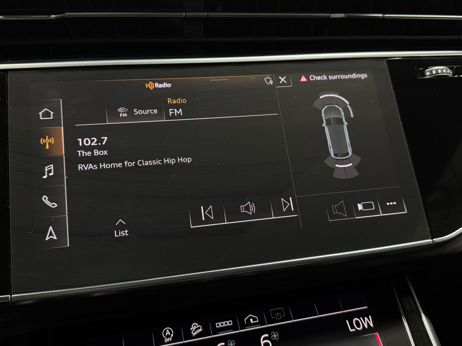 Thumbnail: 2021 Audi Q8 - 3