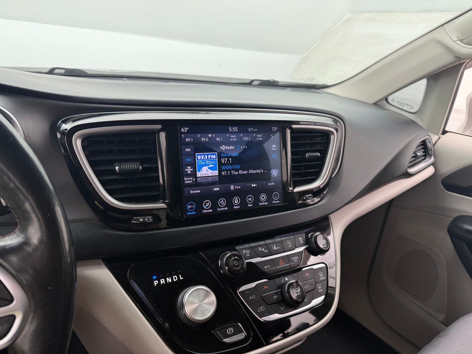 Thumbnail: 2020 Chrysler Pacifica - 3