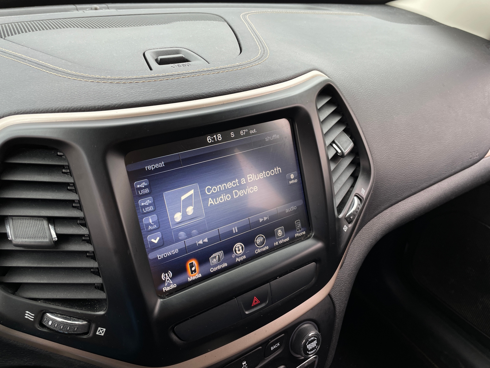 Thumbnail: 2017 Jeep Cherokee - 4