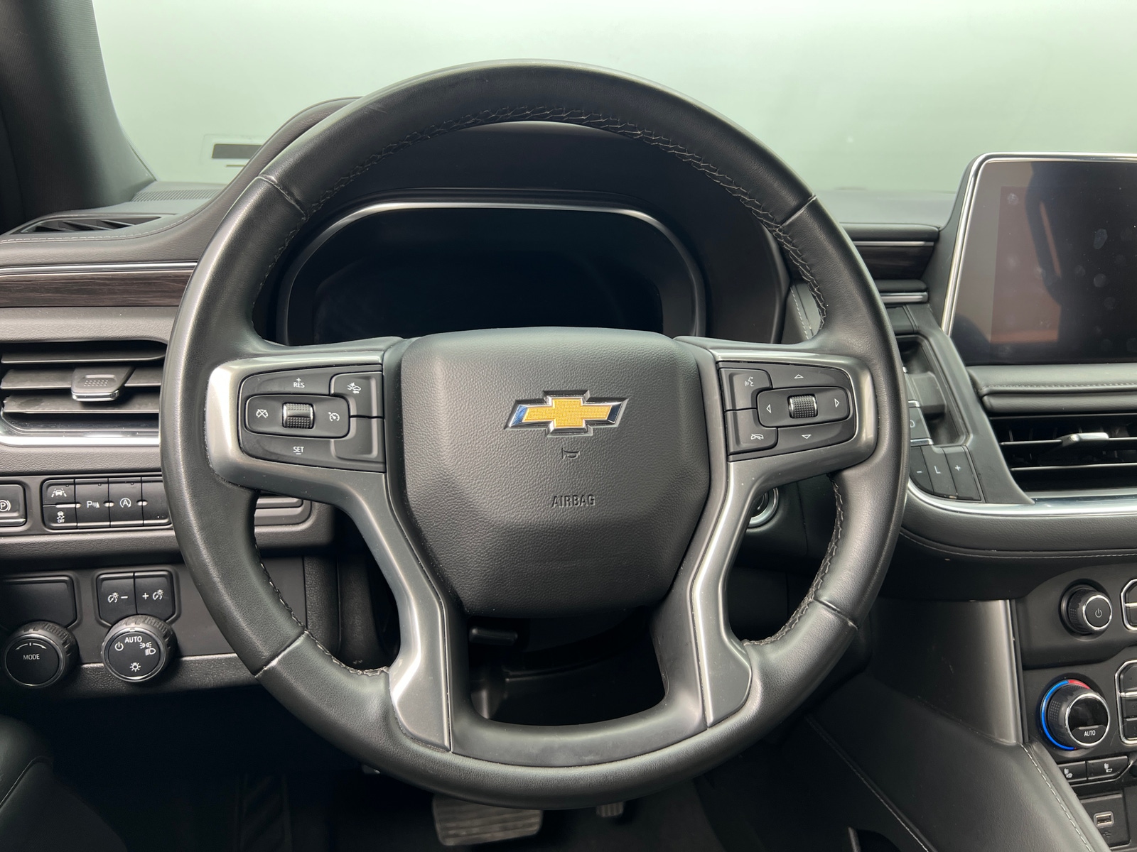 Thumbnail: 2024 Chevrolet Tahoe - 4