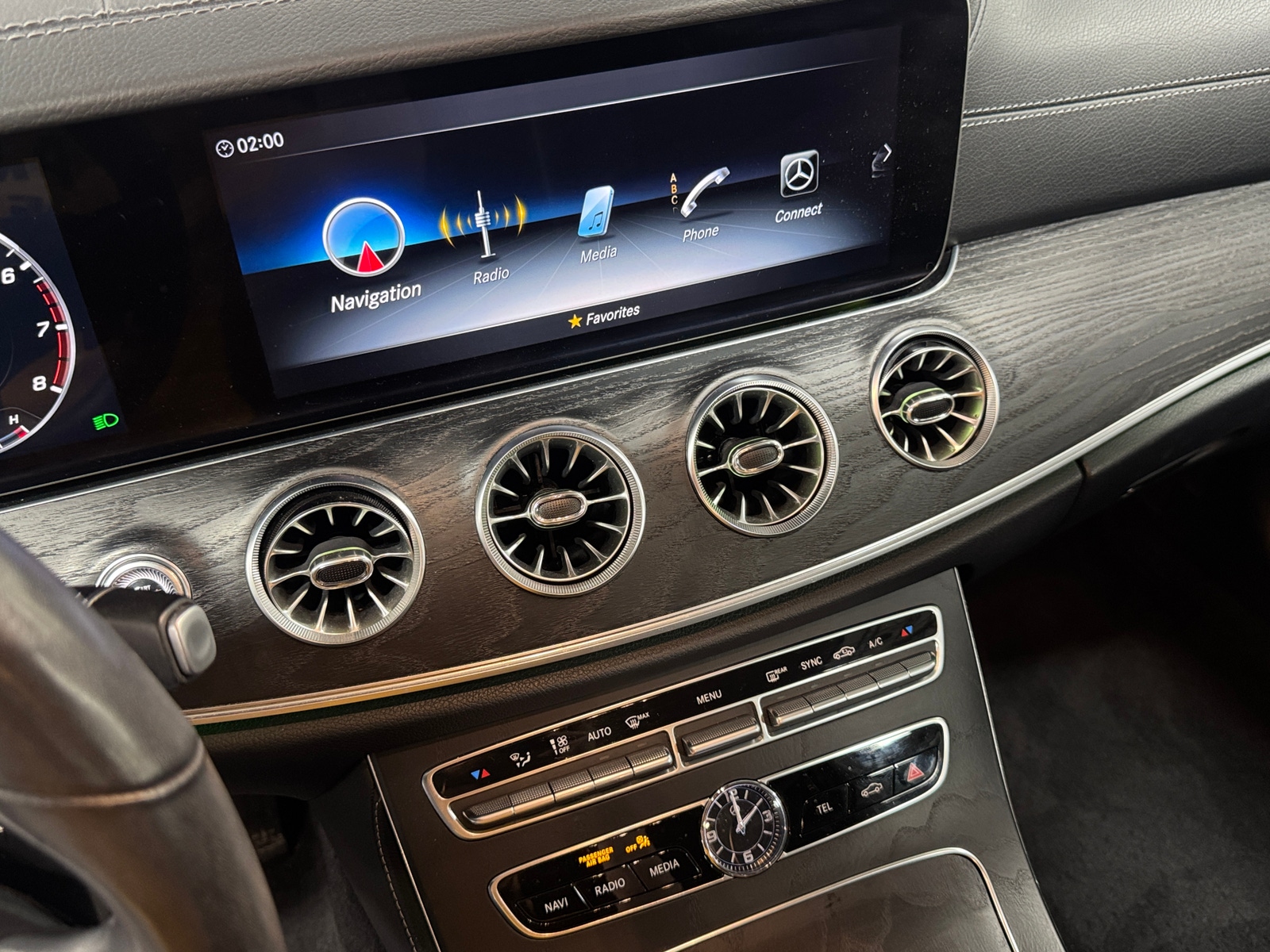 Thumbnail: 2019 Mercedes-Benz E-Class - 4