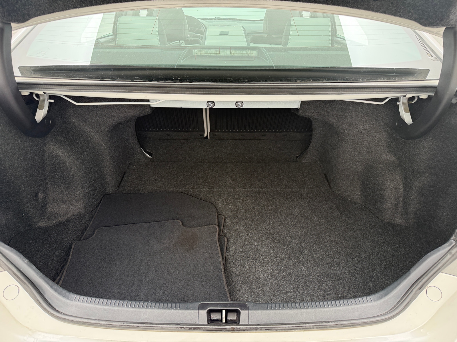 Thumbnail: 2016 Toyota Camry - 7