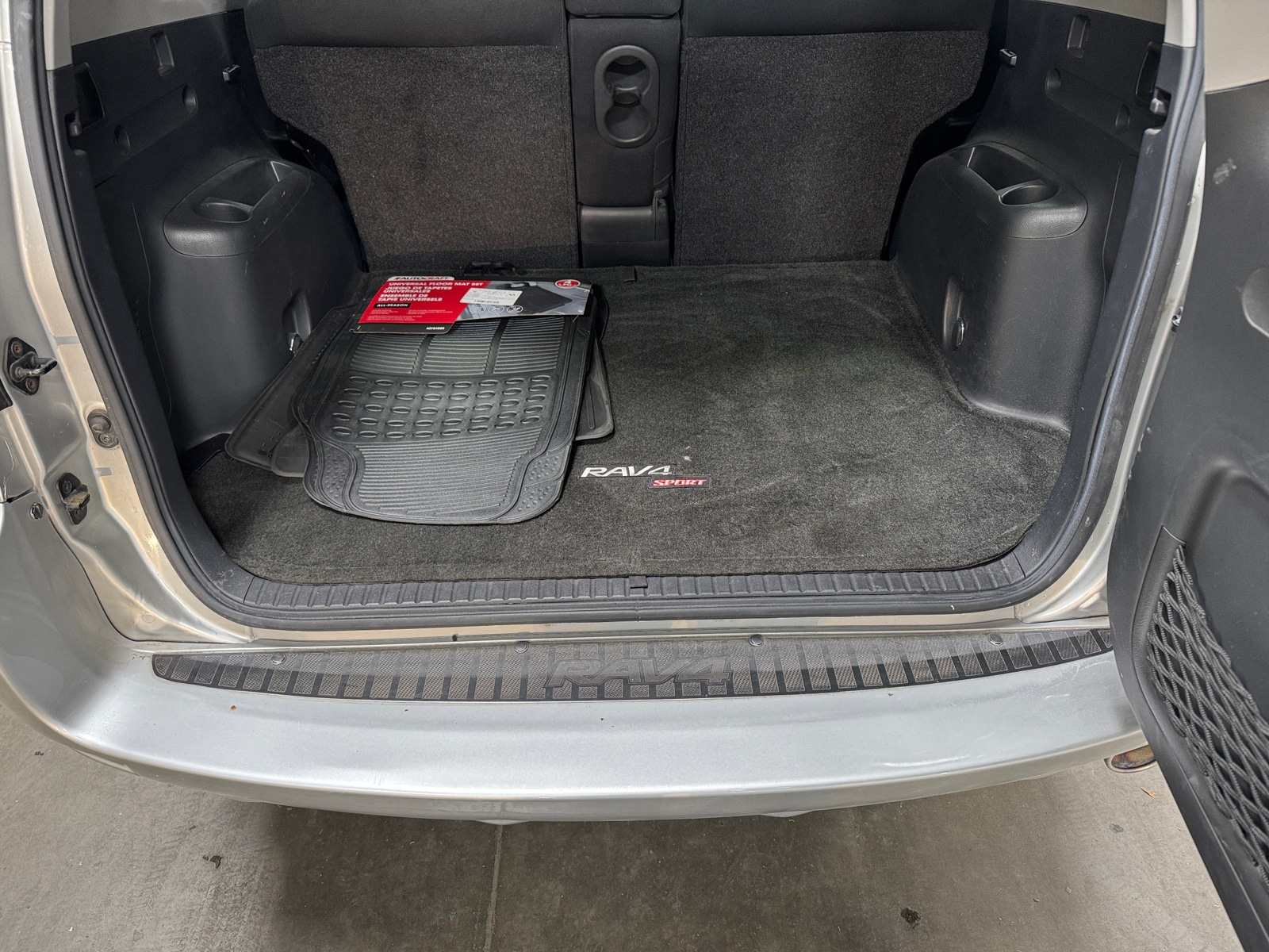 Thumbnail: 2010 Toyota RAV4 - 7