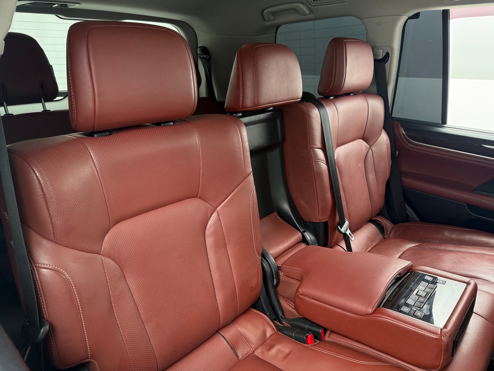 Thumbnail: 2019 Lexus LX - 5