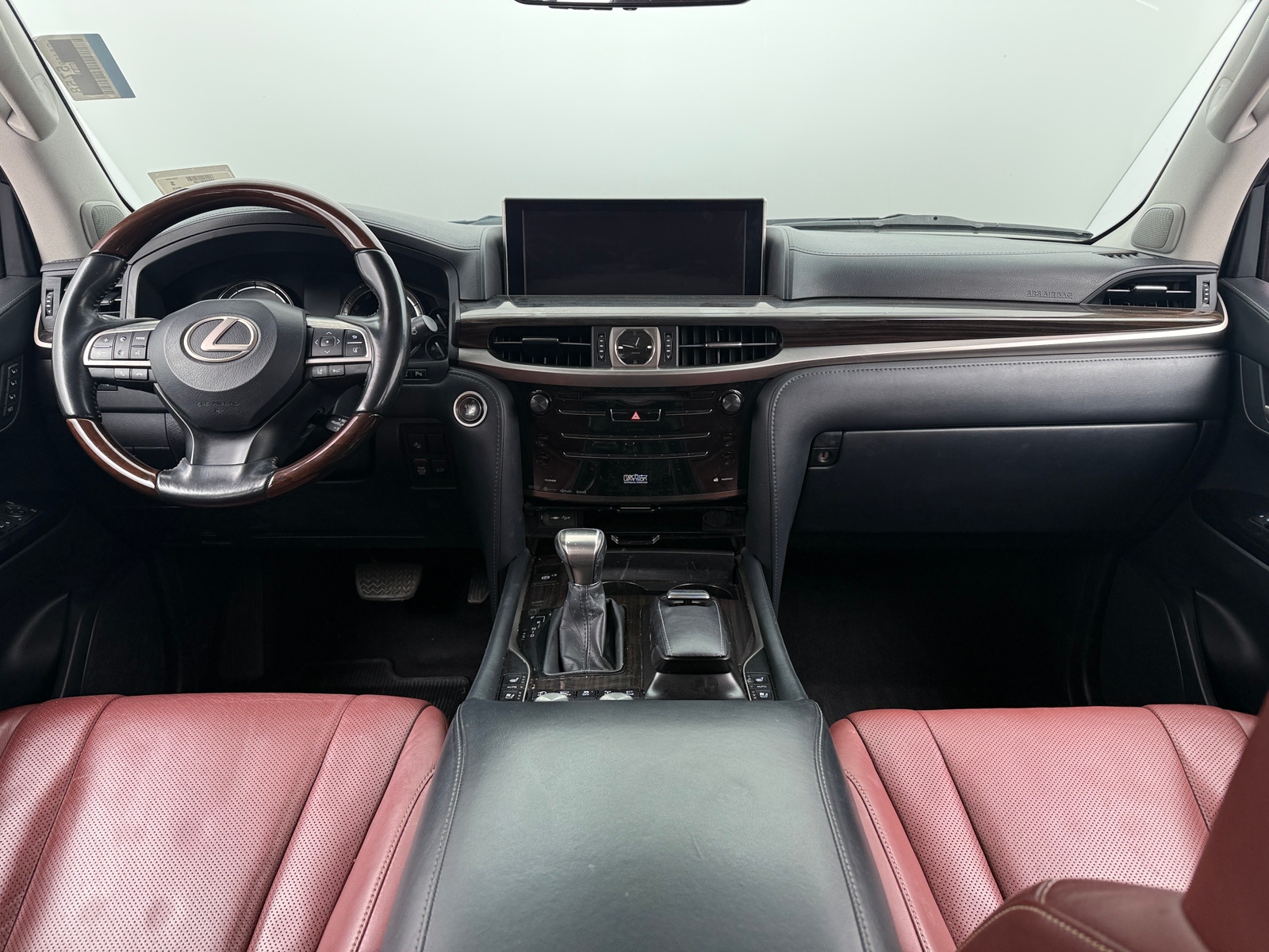 Thumbnail: 2019 Lexus LX - 2