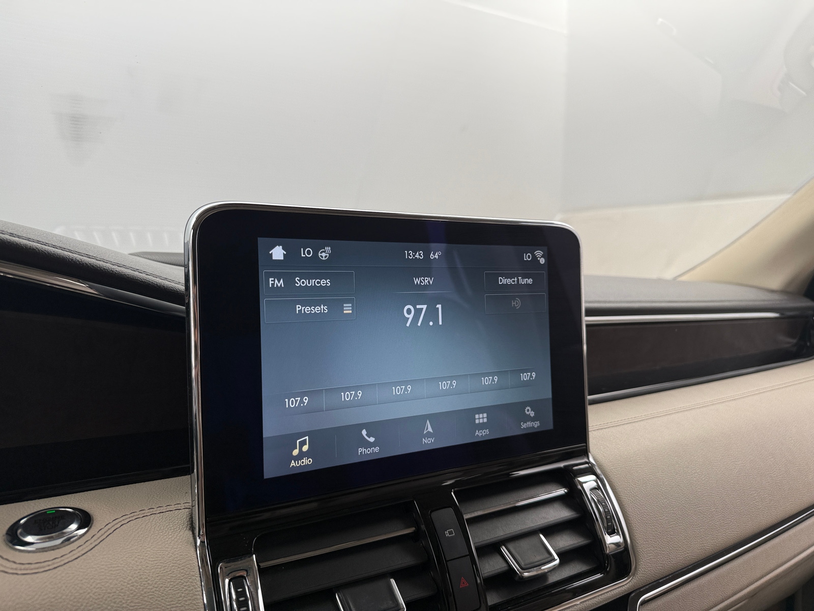 Thumbnail: 2019 Lincoln Navigator L - 3