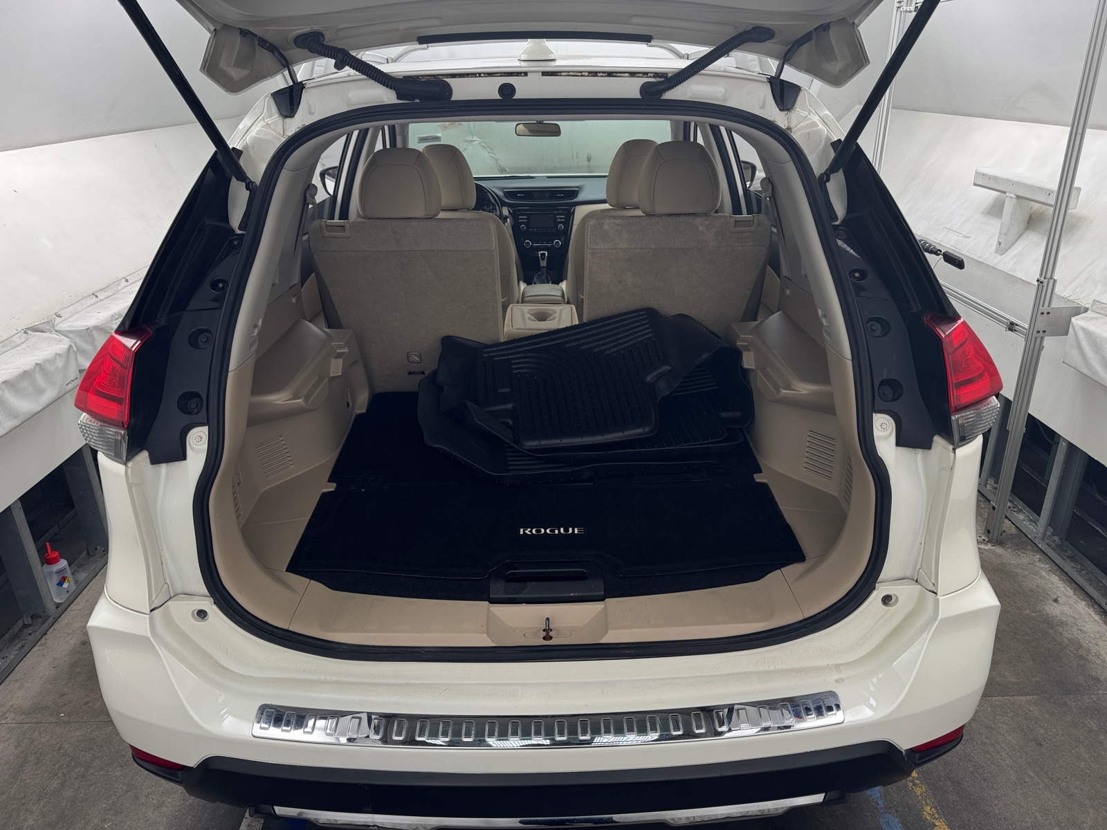 Thumbnail: 2017 Nissan Rogue - 7