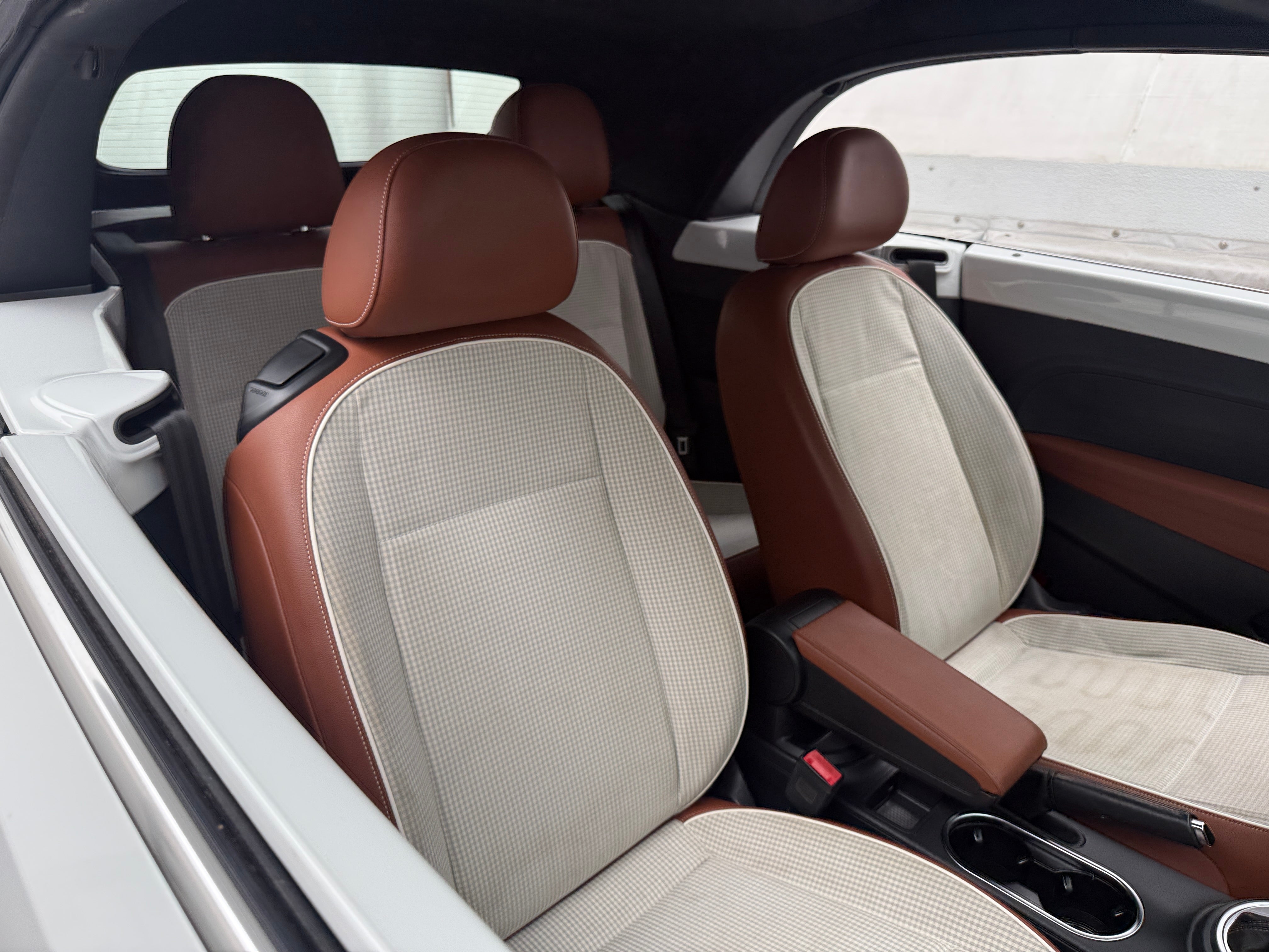 2015 Volkswagen Beetle - Image 1