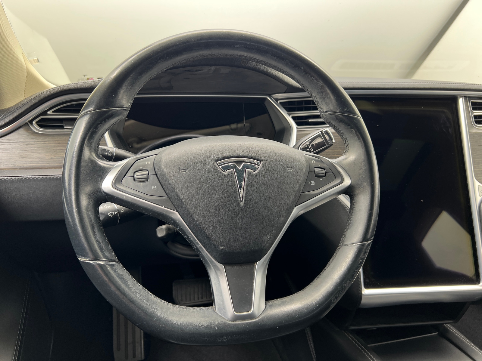 Thumbnail: 2014 Tesla Model S - 4