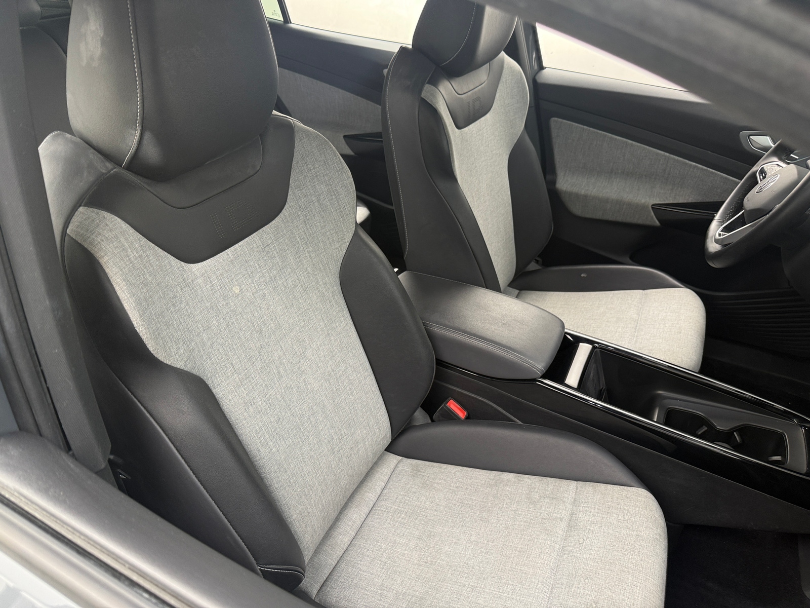 Thumbnail: 2023 Volkswagen ID.4 - 2