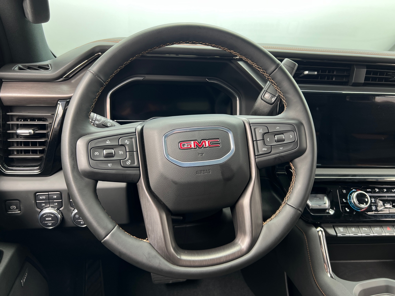 Thumbnail: 2024 GMC Sierra 2500 - 4