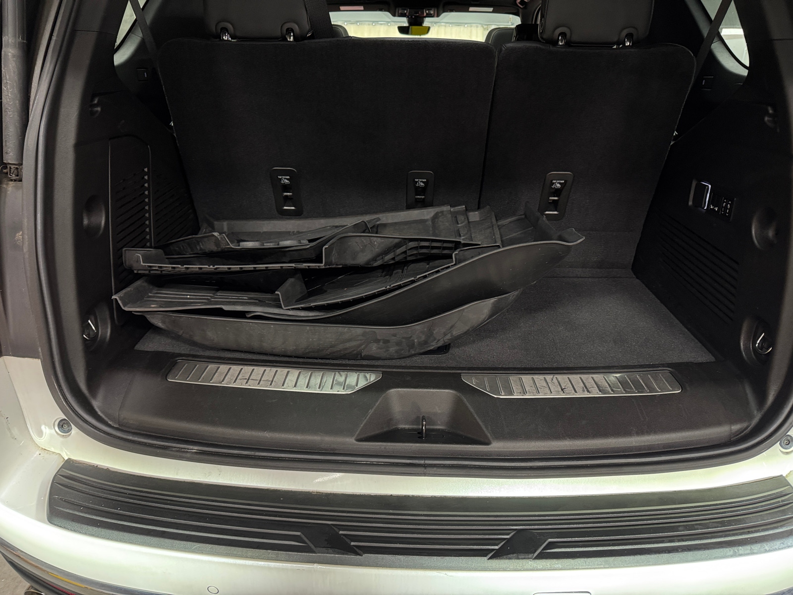 Thumbnail: 2021 Chevrolet Tahoe - 6