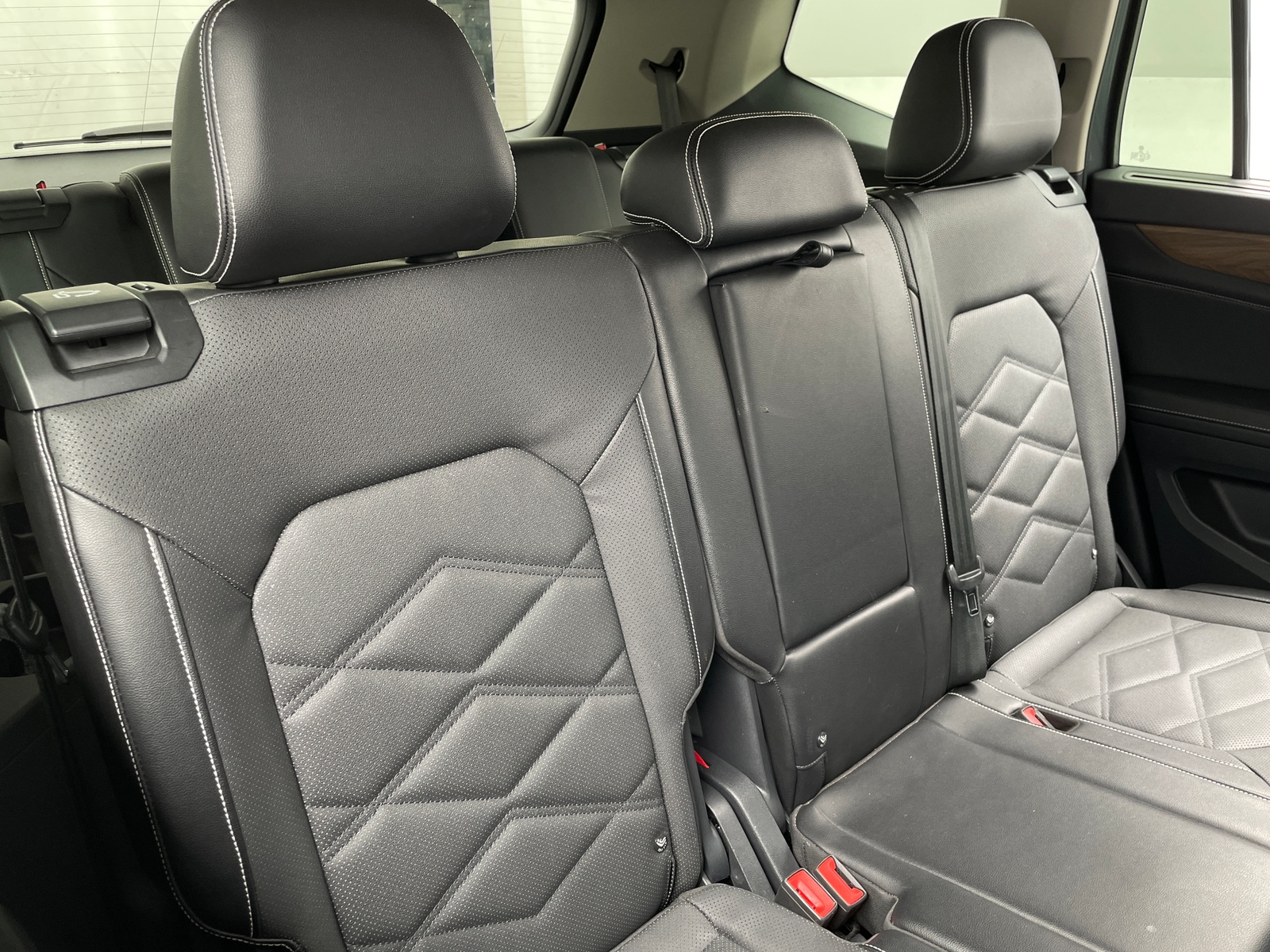 Thumbnail: 2024 Volkswagen Atlas - 5