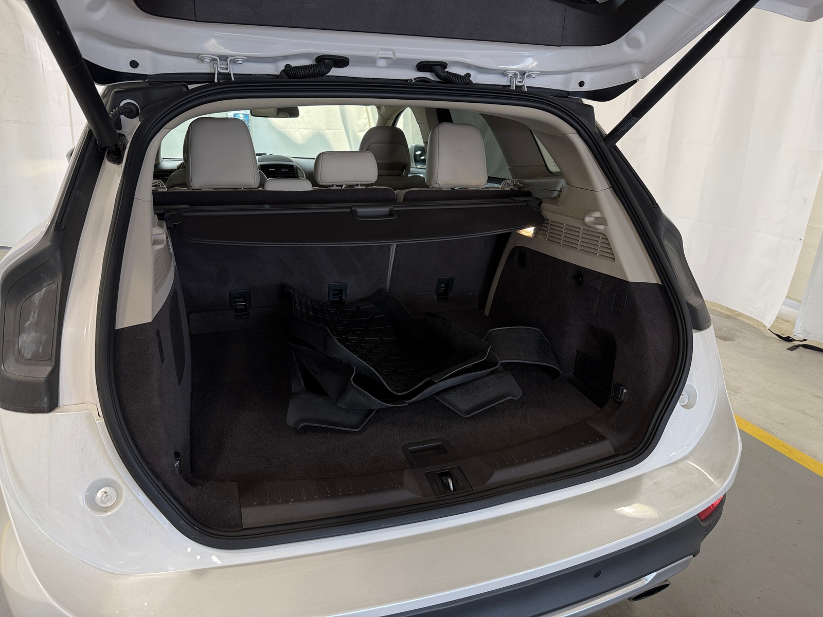 Thumbnail: 2018 Lincoln MKC - 6