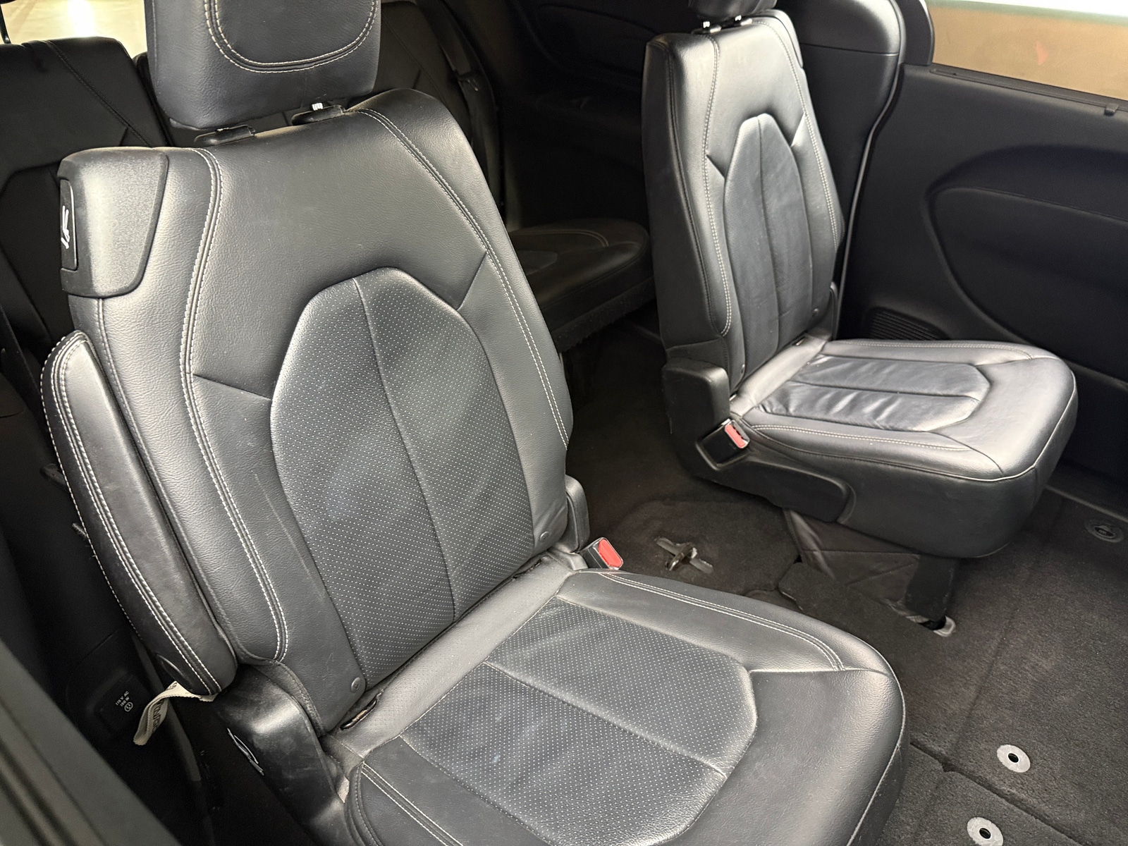 Thumbnail: 2018 Chrysler Pacifica - 5