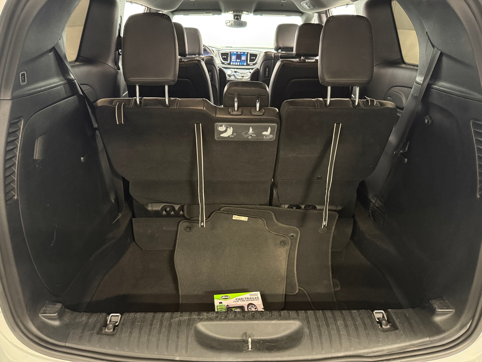 Thumbnail: 2018 Chrysler Pacifica - 6