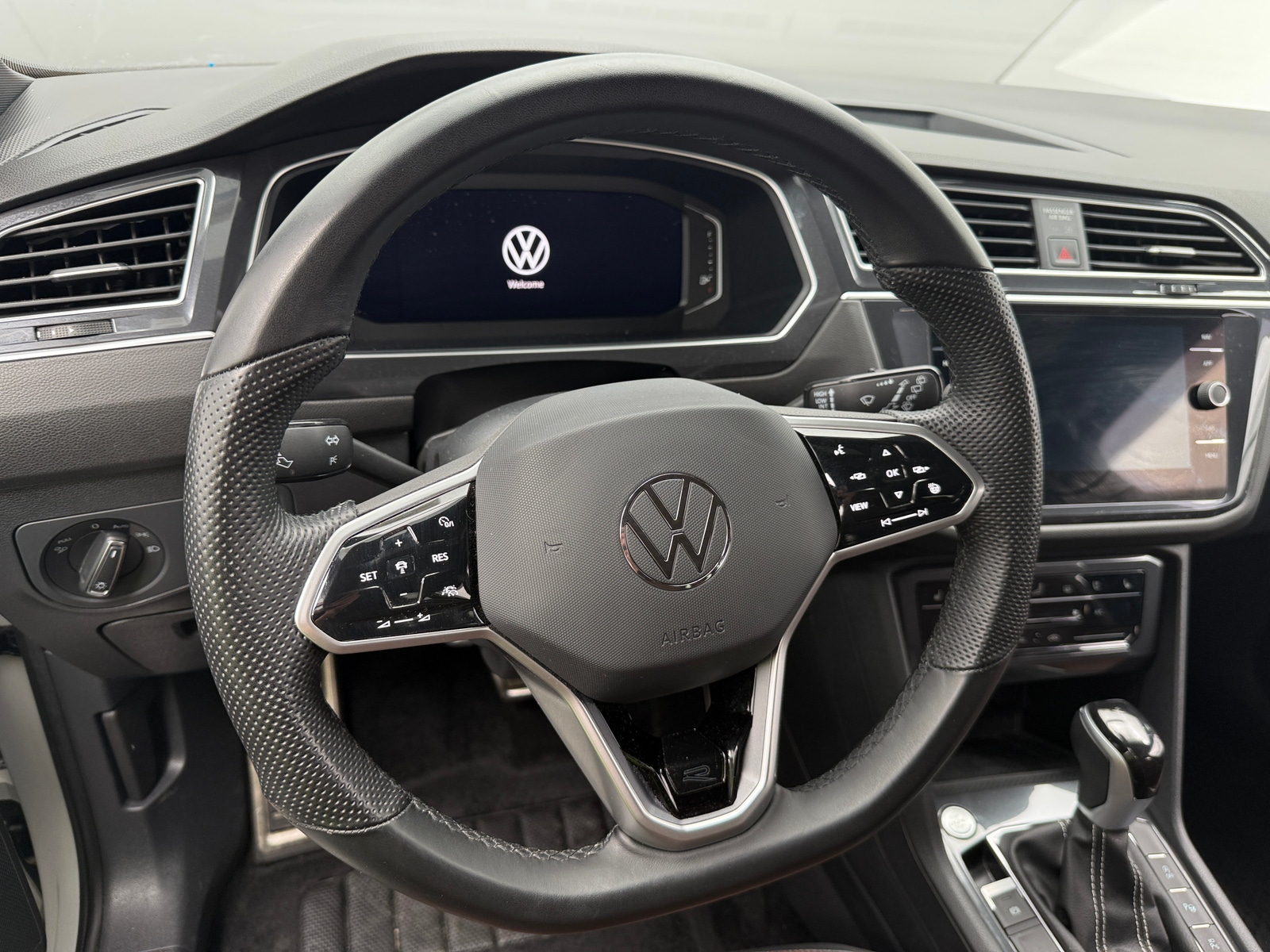 Thumbnail: 2024 Volkswagen Tiguan - 4