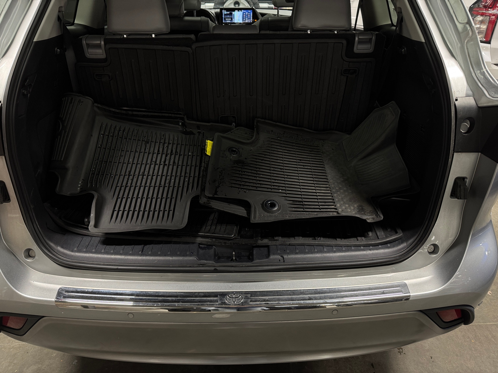 Thumbnail: 2021 Toyota Highlander - 6