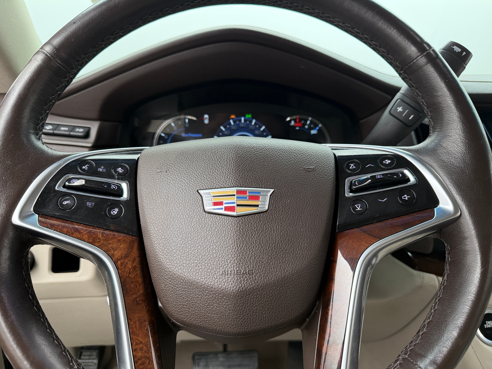 Thumbnail: 2016 Cadillac Escalade - 4