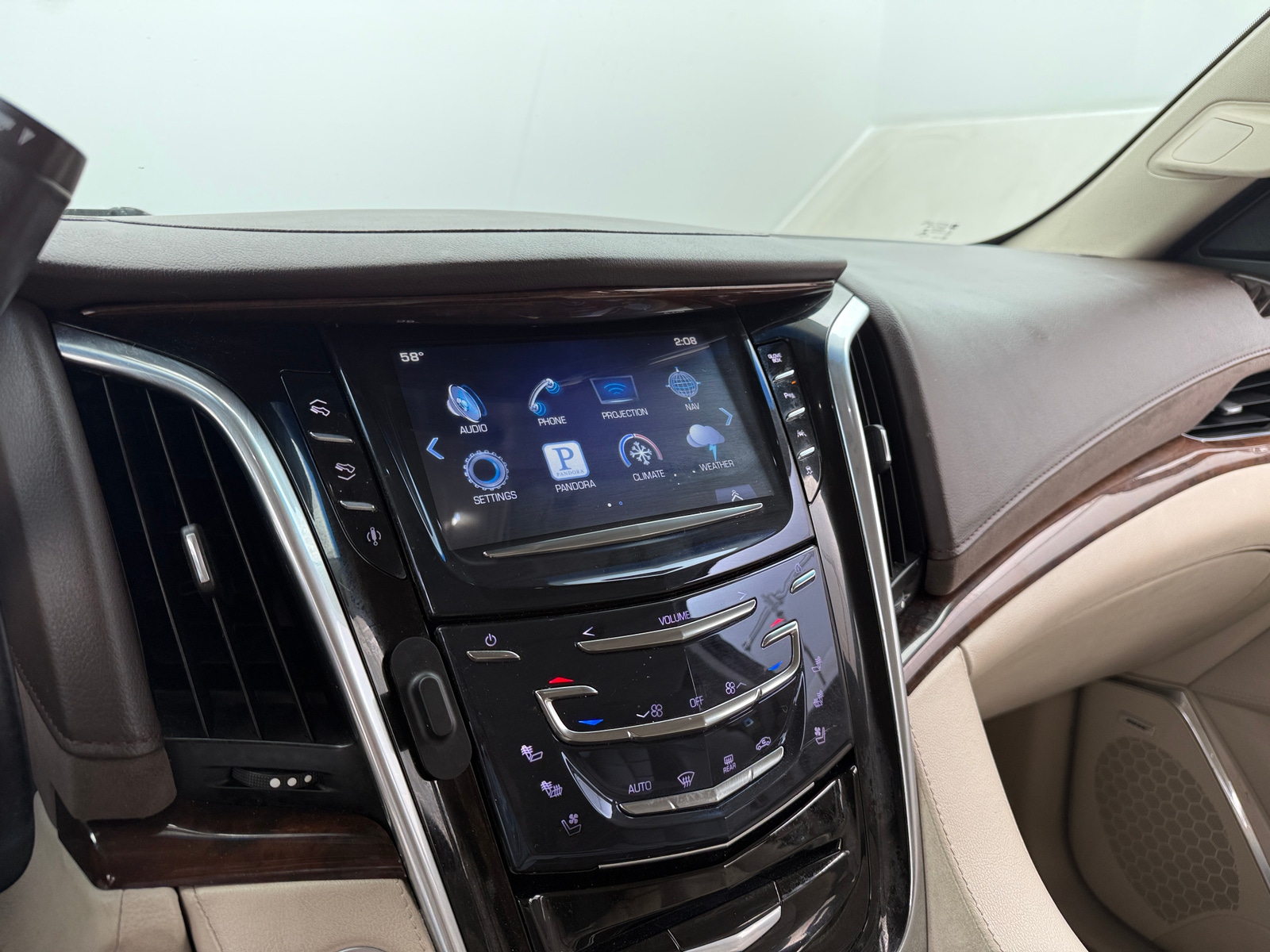 Thumbnail: 2016 Cadillac Escalade - 3