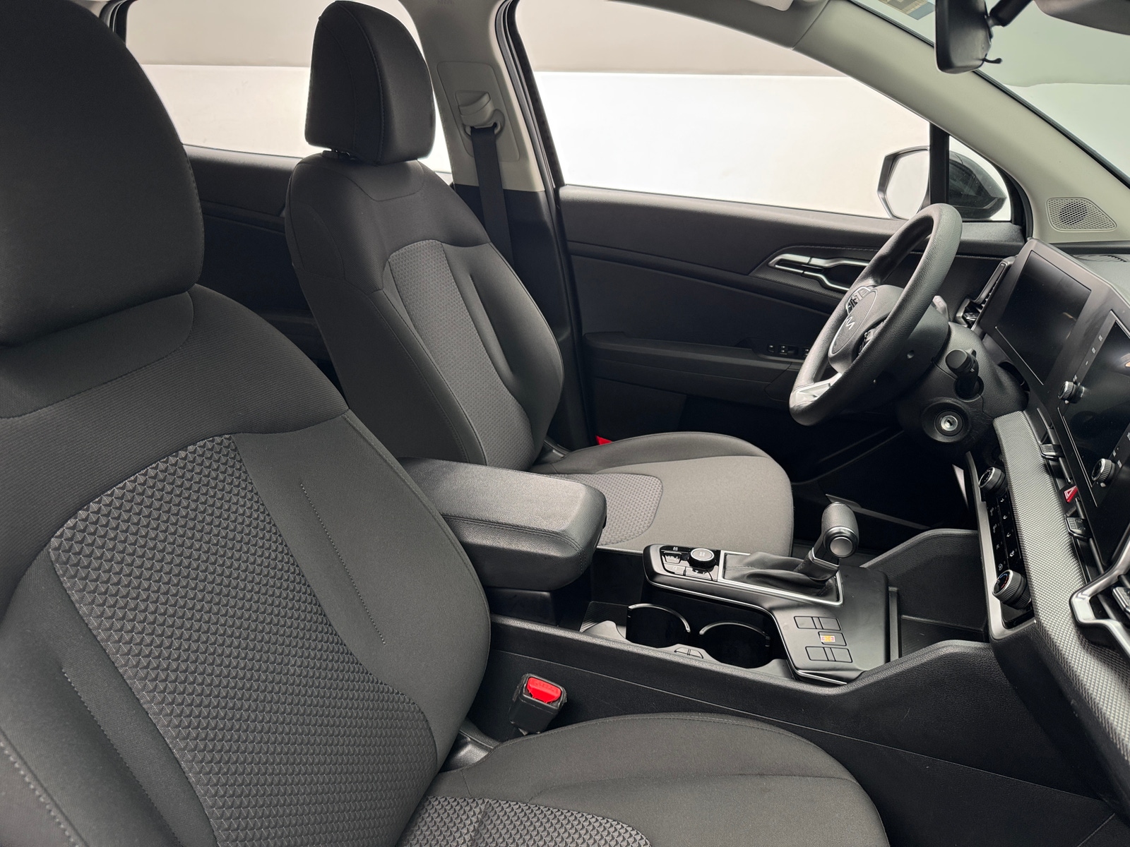 Thumbnail: 2025 Kia Sportage - 2