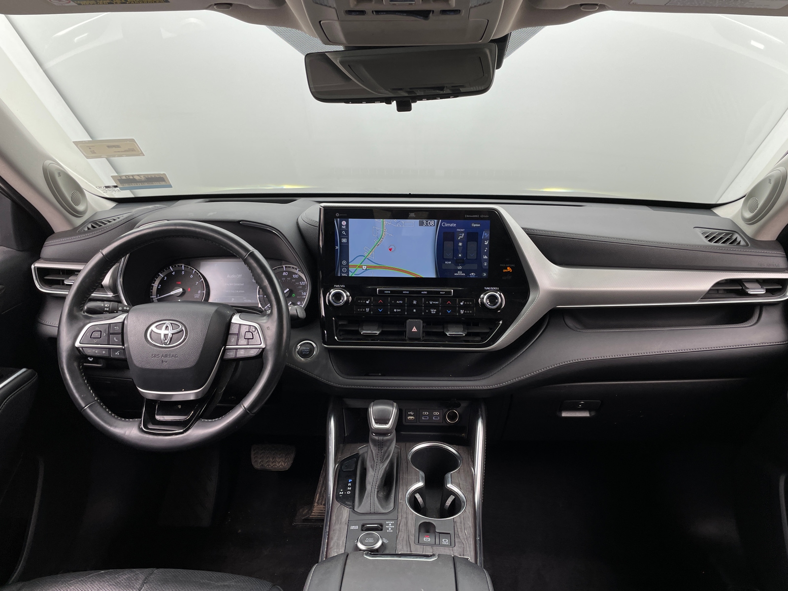 Thumbnail: 2022 Toyota Highlander - 2