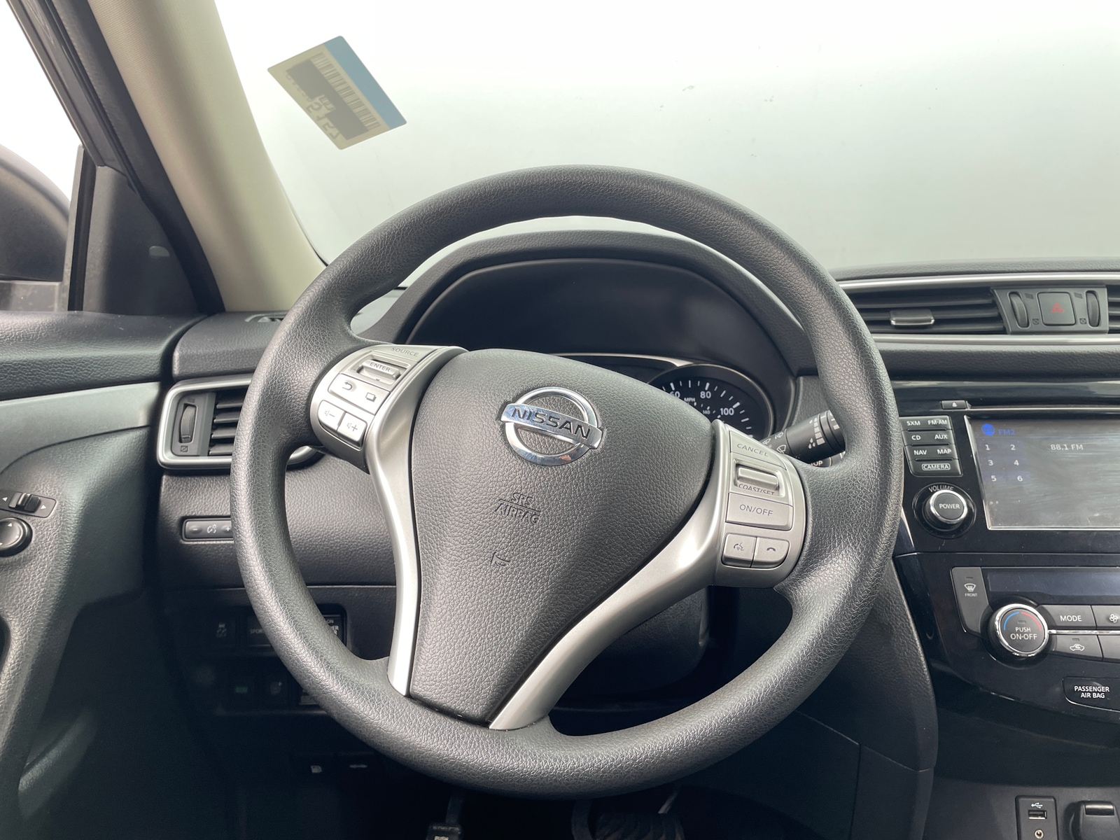 Thumbnail: 2016 Nissan Rogue - 5