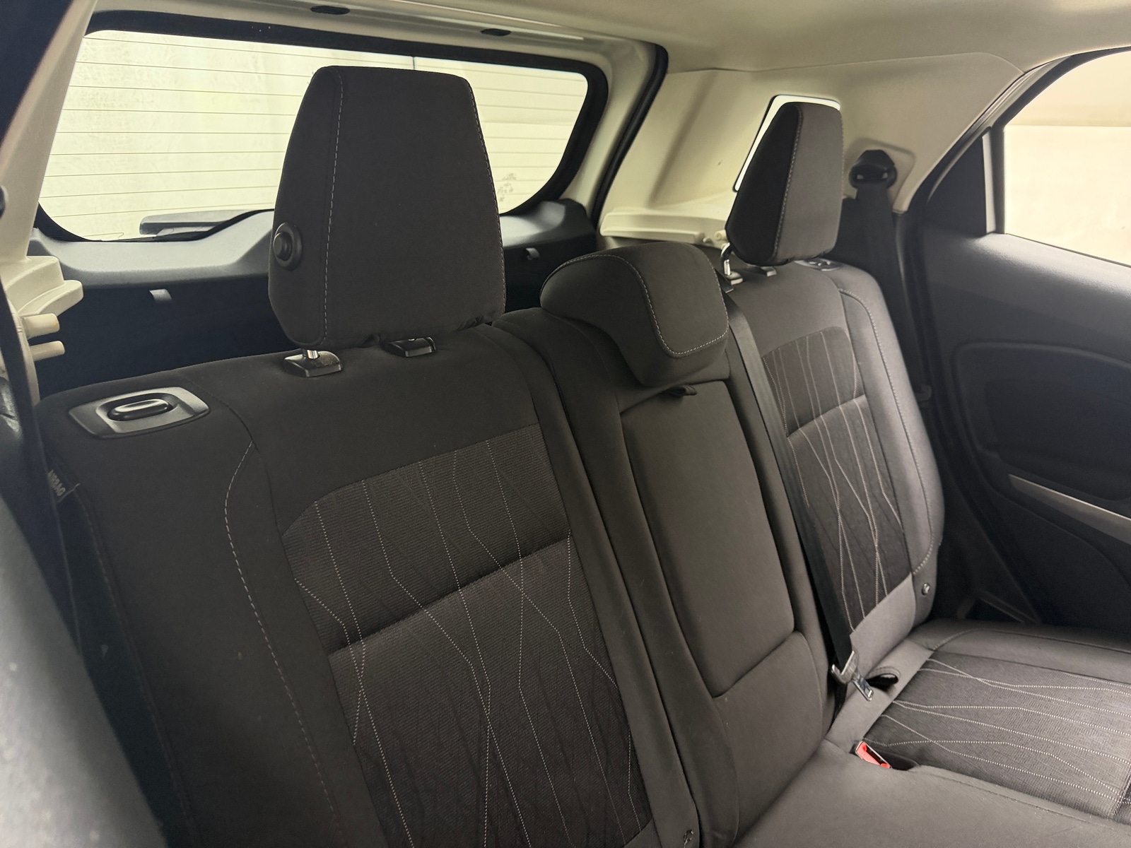 Thumbnail: 2021 Ford EcoSport - 6