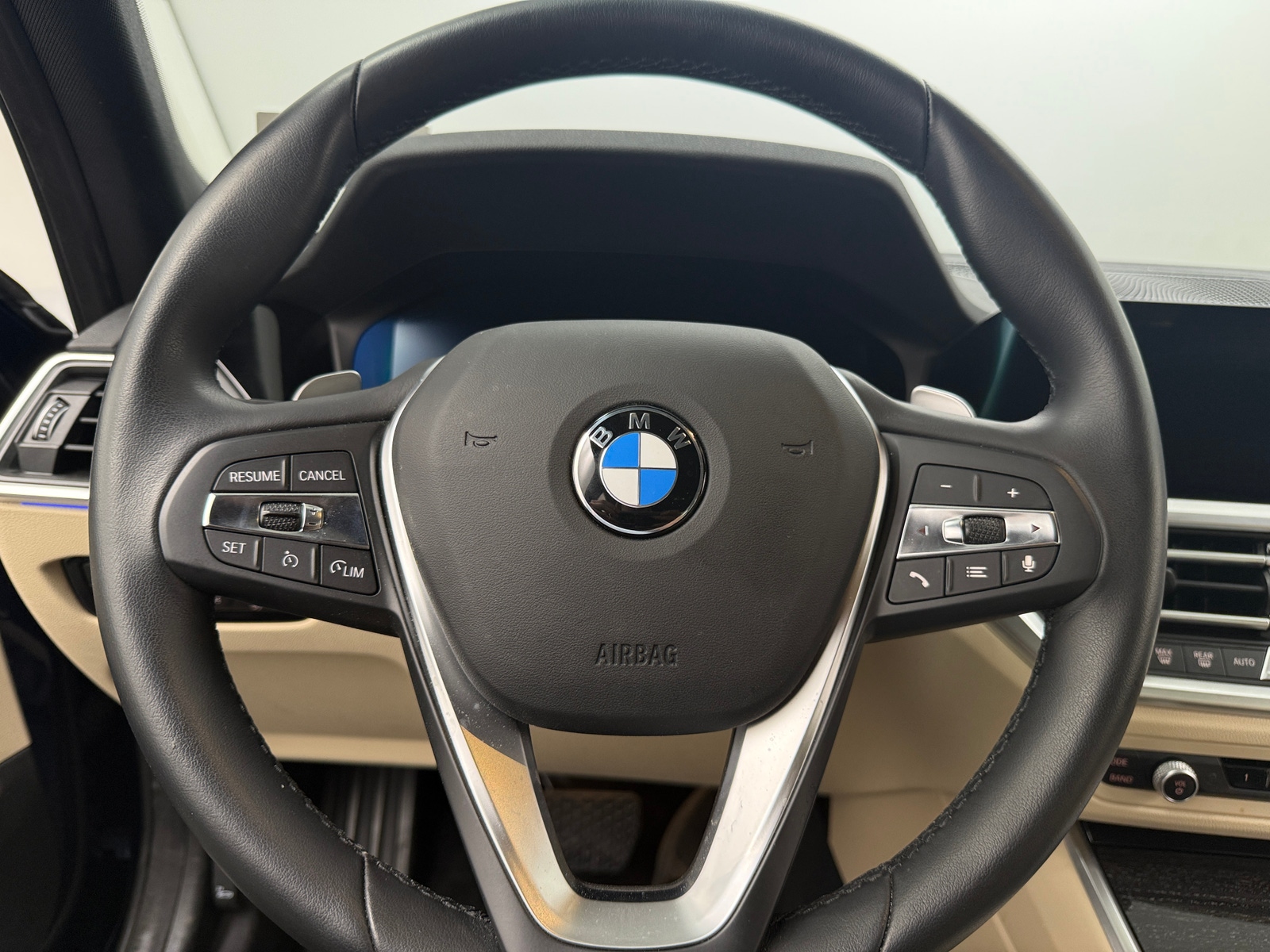 Thumbnail: 2022 BMW 3 Series - 4