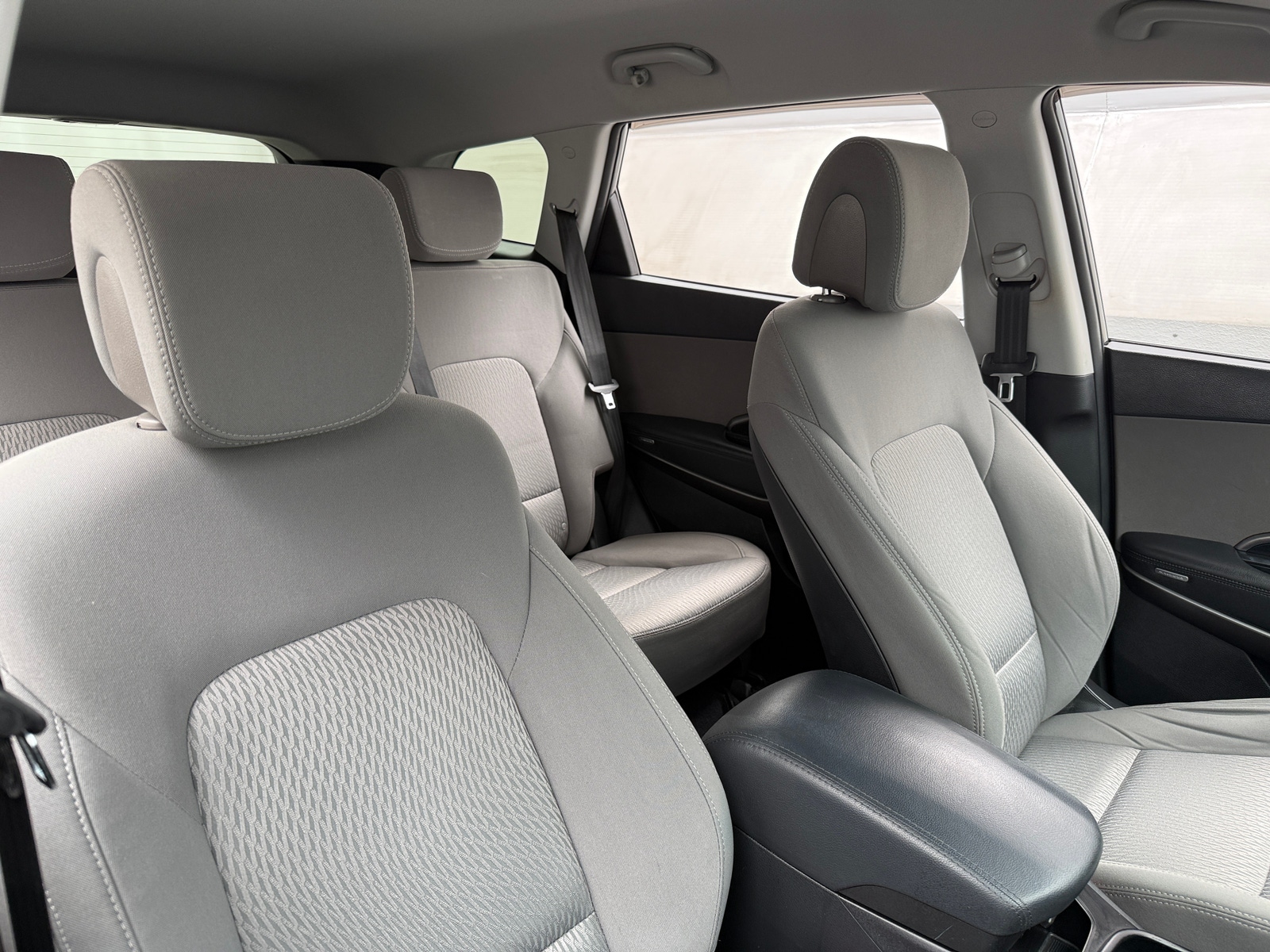 Thumbnail: 2017 Hyundai Santa Fe - 2