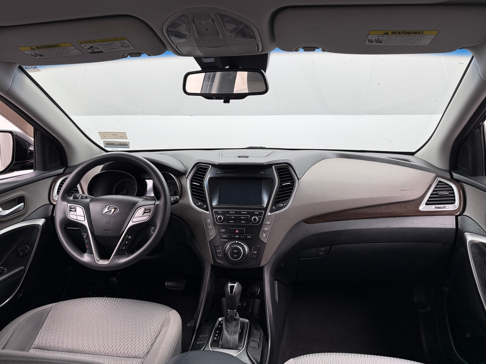 Thumbnail: 2017 Hyundai Santa Fe - 3