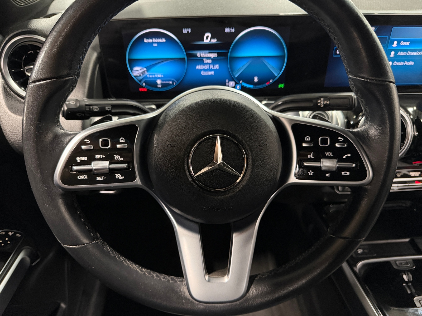 Thumbnail: 2023 Mercedes-Benz GLB - 4