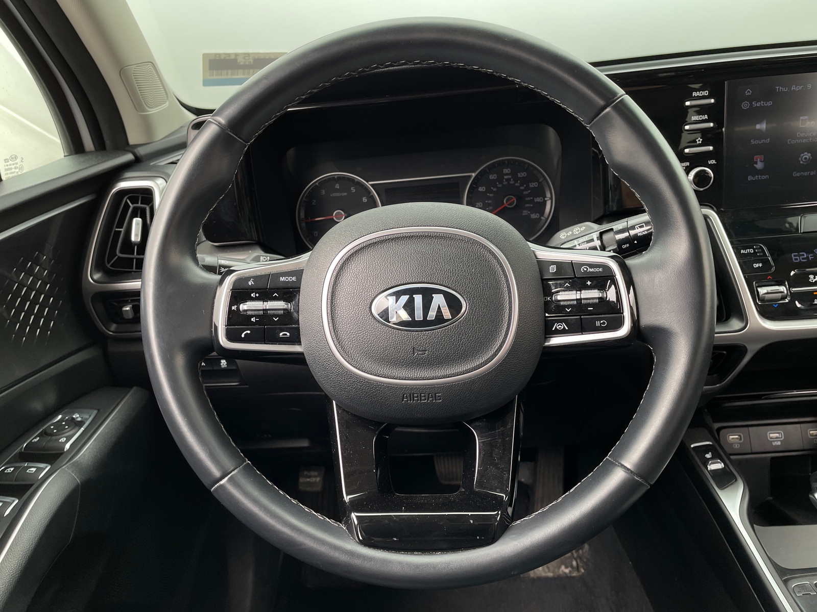 Thumbnail: 2021 Kia Sorento - 4