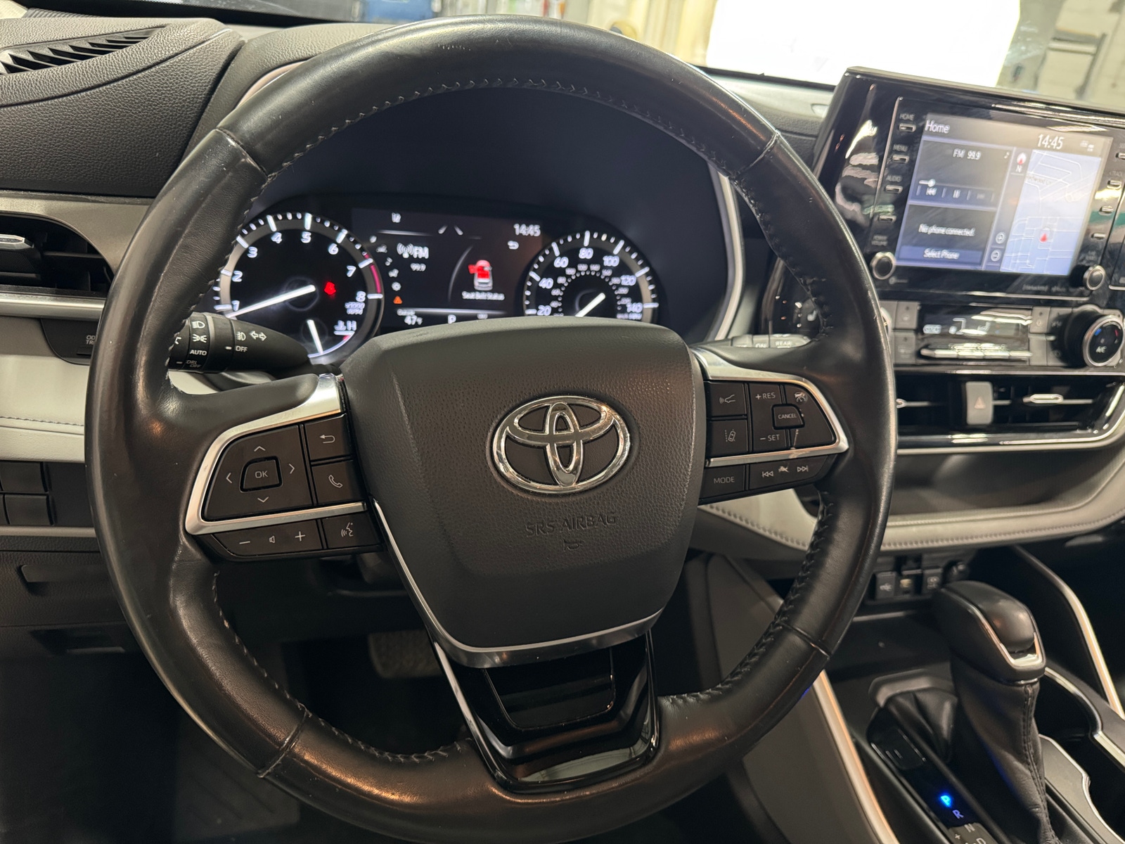 Thumbnail: 2021 Toyota Highlander - 4