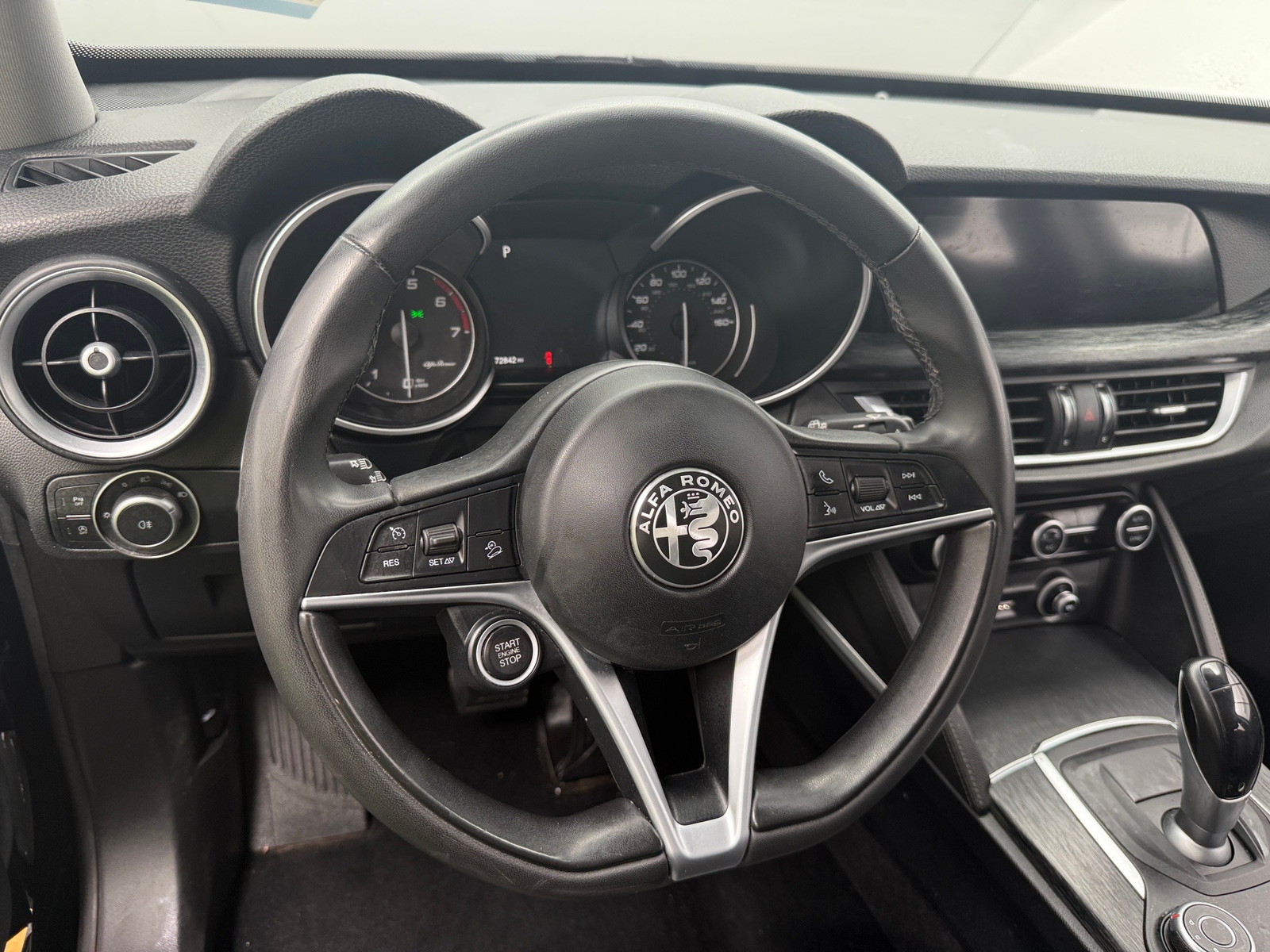 Thumbnail: 2019 Alfa Romeo Stelvio - 4