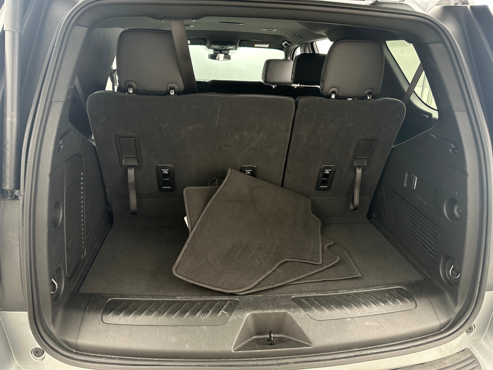 Thumbnail: 2025 Chevrolet Tahoe - 6