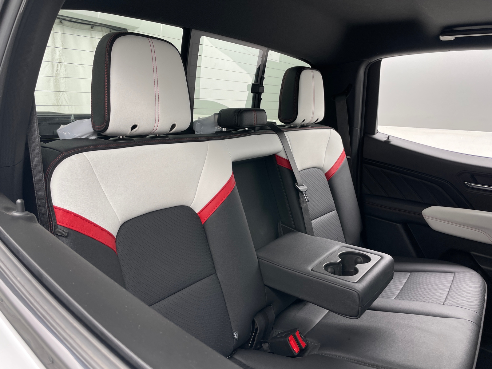 Thumbnail: 2024 GMC Canyon - 5