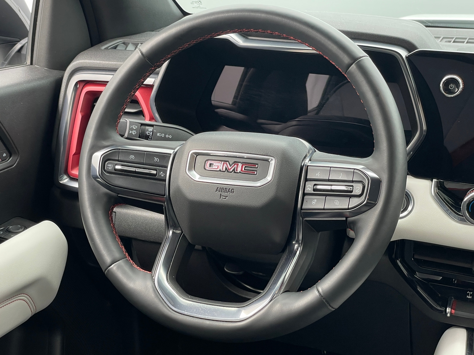 Thumbnail: 2024 GMC Canyon - 4