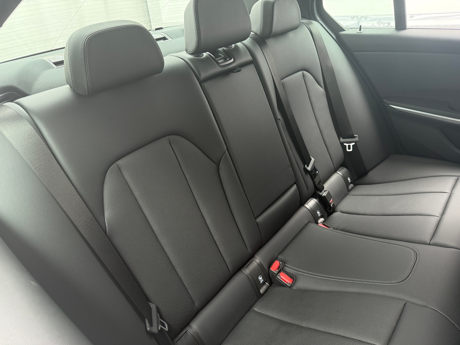 Thumbnail: 2025 BMW 3 Series - 5