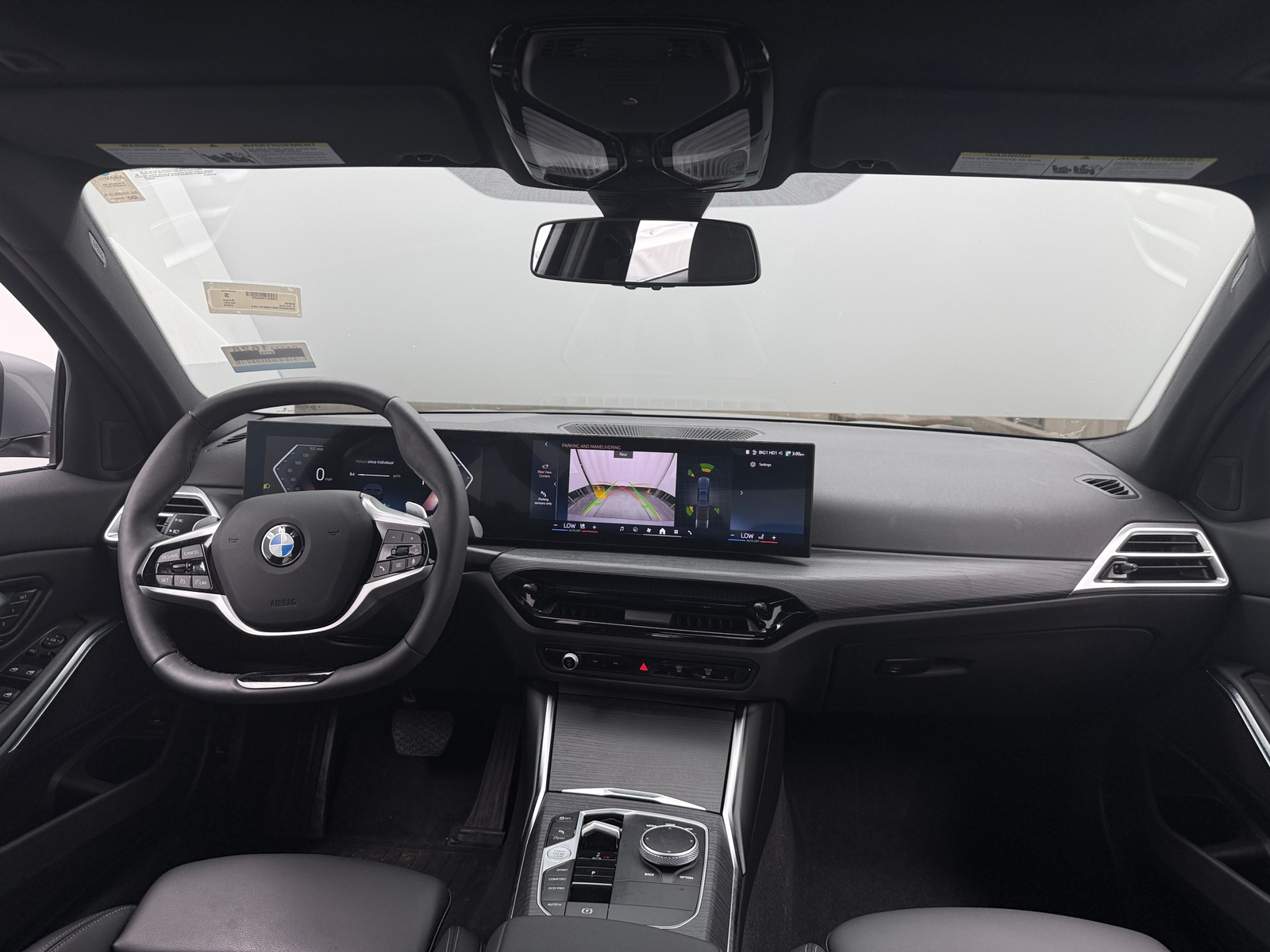 Thumbnail: 2025 BMW 3 Series - 2