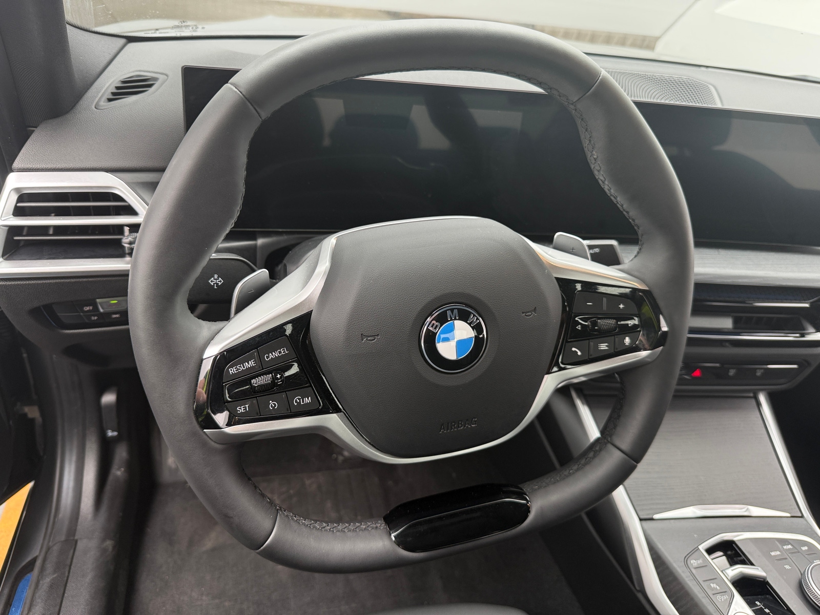 Thumbnail: 2025 BMW 3 Series - 4