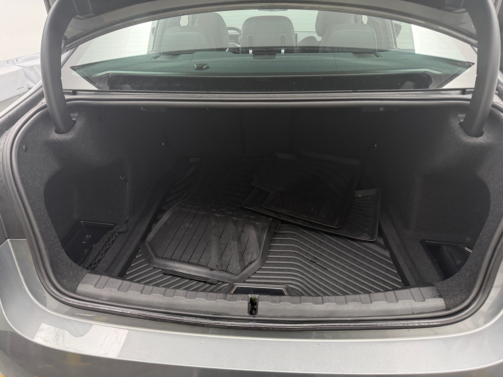 Thumbnail: 2025 BMW 3 Series - 6