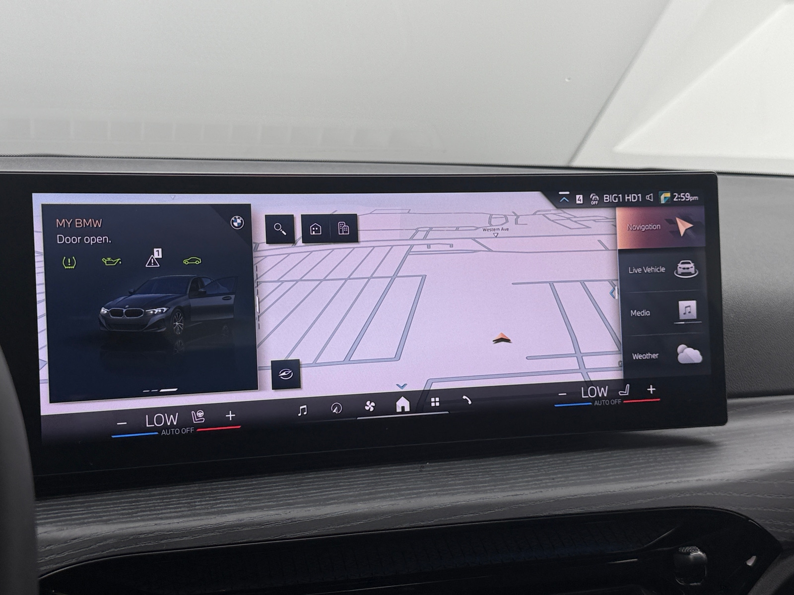 Thumbnail: 2025 BMW 3 Series - 3