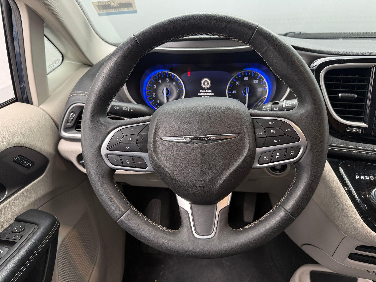 Thumbnail: 2022 Chrysler Pacifica - 4